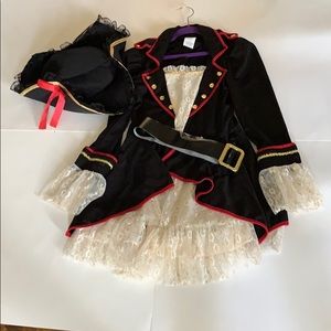 Girls super cute pirate costume!